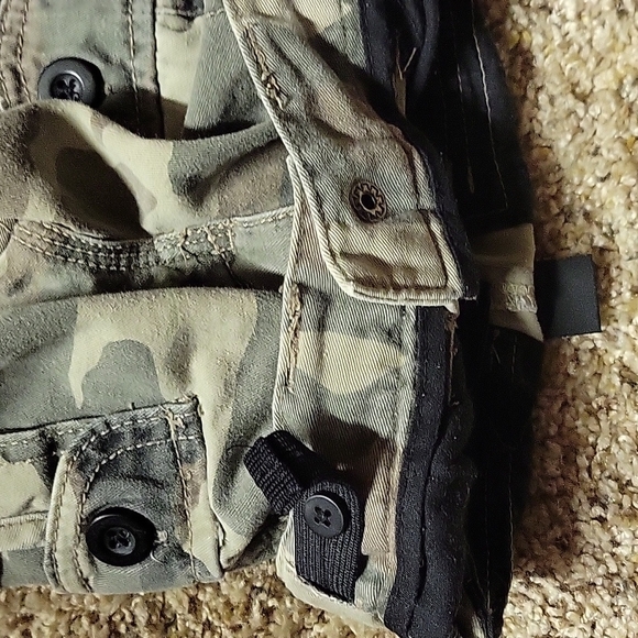 Hurley shorts adjustable waist - Picture 4 of 4